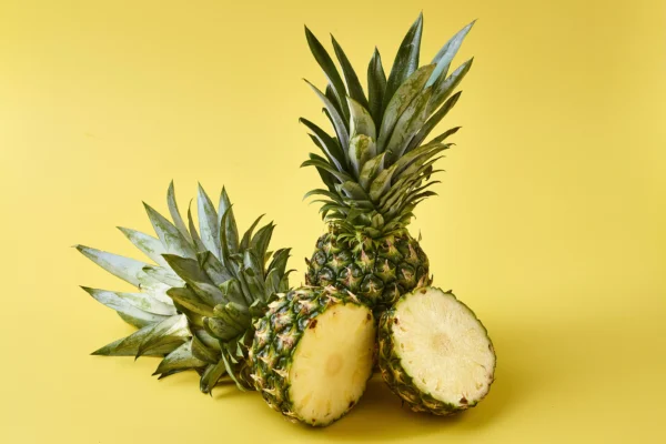 Fresh Large Pineapple 1x1