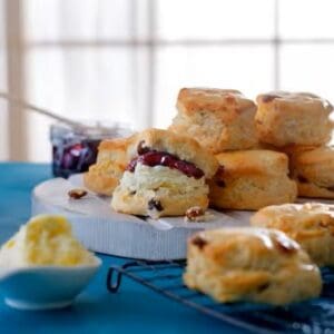 Handmade Cake Co. Gluten Free Sultana Scone 18x90g